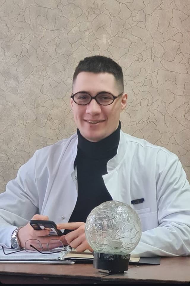 Андрей Савельев